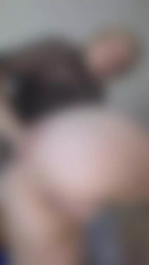 Bored and teasing my pussy. by bellafixx