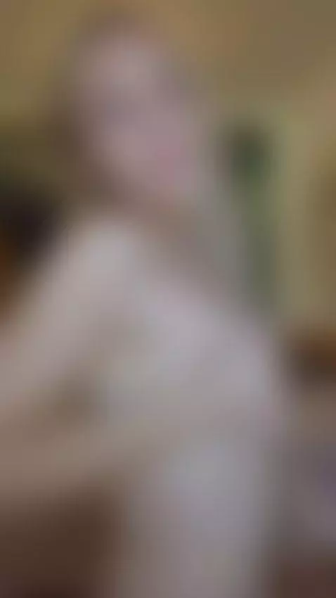 Your exclusive milf slut is here, you can fuck me all night ... by bellafixx