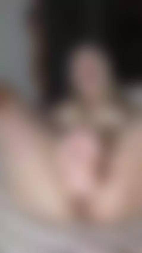 I know you'd shoot your load on my tits by bellafixx