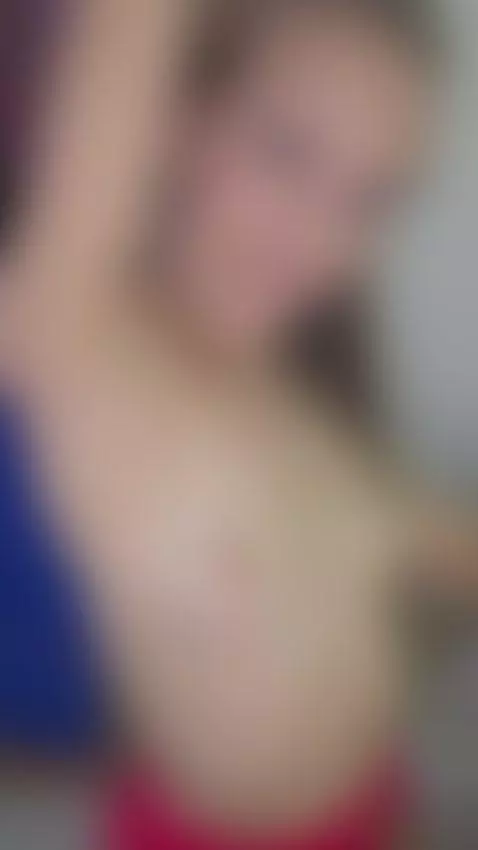 Showing off my armpits first, showing off my tits next, and ... by bellafixx
