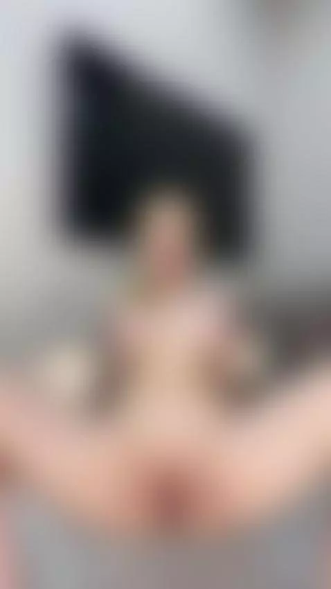 Wanna feel my first creampie today by vikkiastor