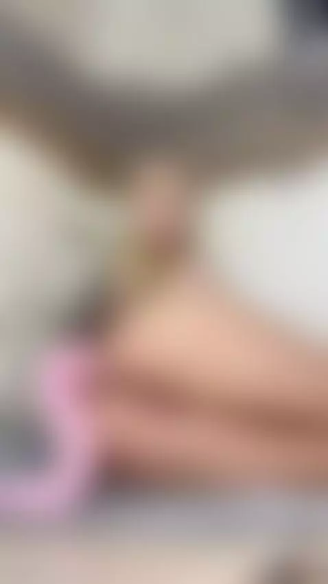 I want you to play with my huge ass daddy by vikkiastor