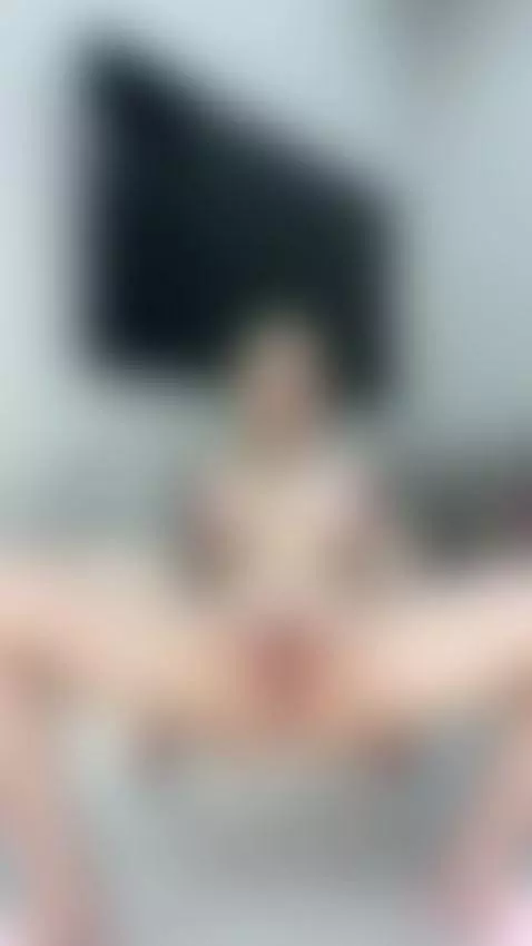 Adorable fuck doll is ready to be licked and fucked by vikkiastor