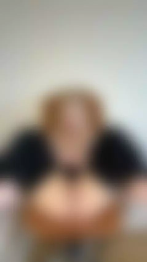 Let me bounce this fat ass on your cock by vikkiastor