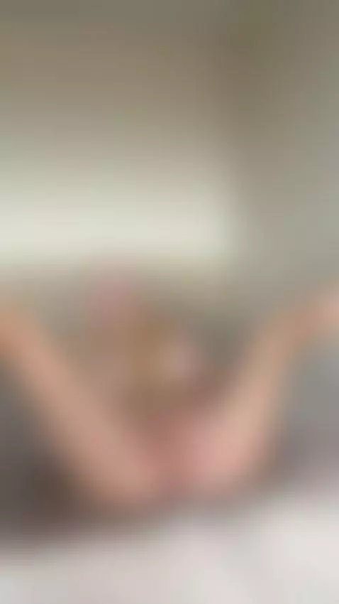 Showing my naked body without pretending to be shy because I... by vikkiastor