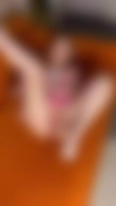 To hear me moan you just have to lick my body by looona