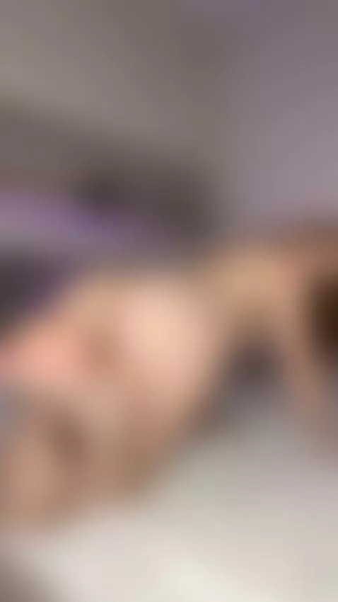 When I wake up horny I can only touch myself all day by looona