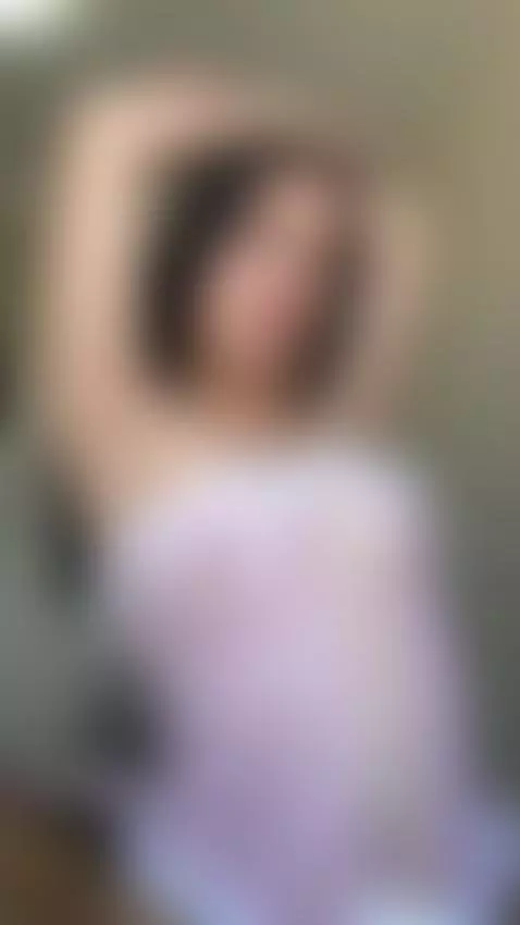 early morning and just here teasing my tits 💖 by looona