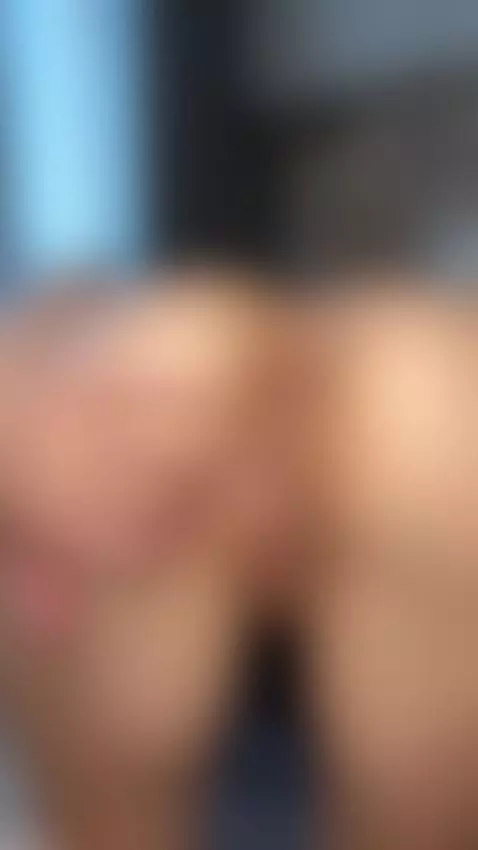 waking up and needing to stretch my pussy out by looona