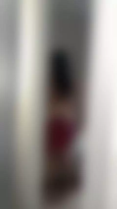 I would like you to French kiss my pussy by looona