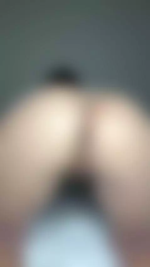 Waiting for you here in bed to taste your cock by looona