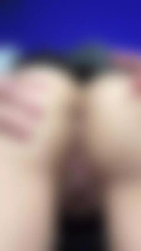 I want to feel your cum dripping all over my body by looona