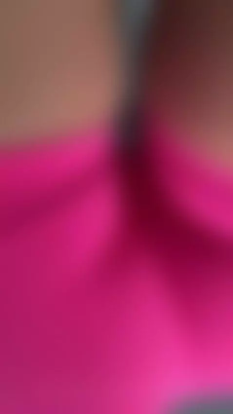 Thick ass bouncing in tight pink shorts 🥵 by yoonacake