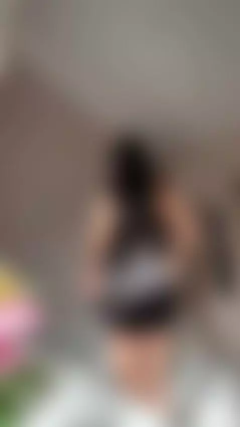 Curvy girl bends over and teases with her ass by yoonacake