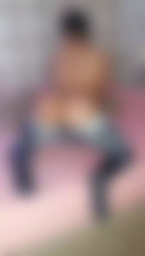 Bouncing my big ass by davidbb27