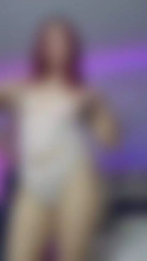 I'm online now for we fun us! by gabbie-myers