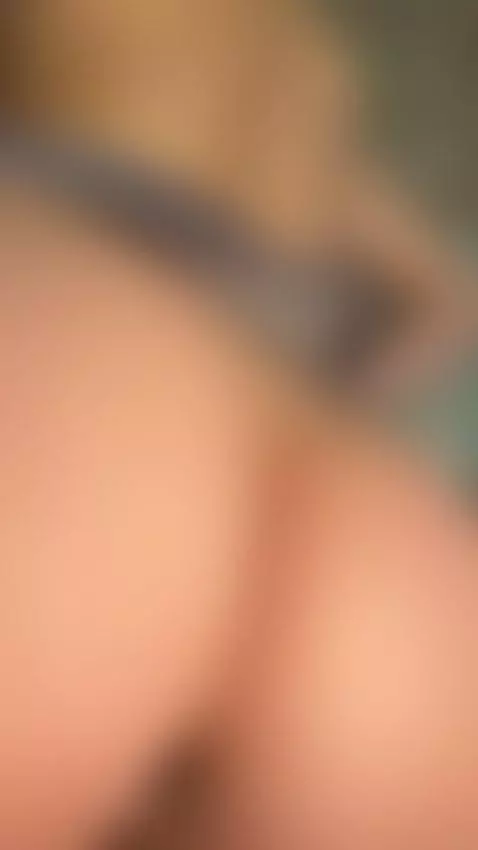 Taking this anal tease exactly as far as I wanted by loraviee