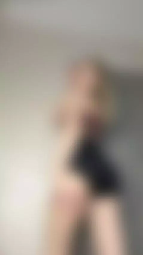 Sexy fat ass nasty teasing naked wet pussy  OF now by quincysin1