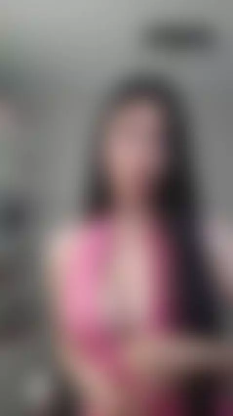 My zipper is stuck... can you help me? by itsluisanamodel