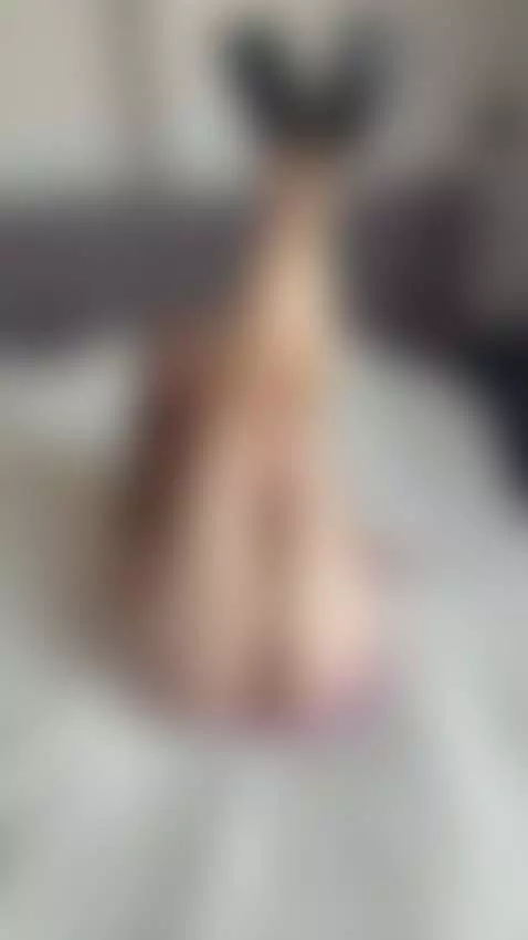 so wet and begging you to watch! by seductivexenia