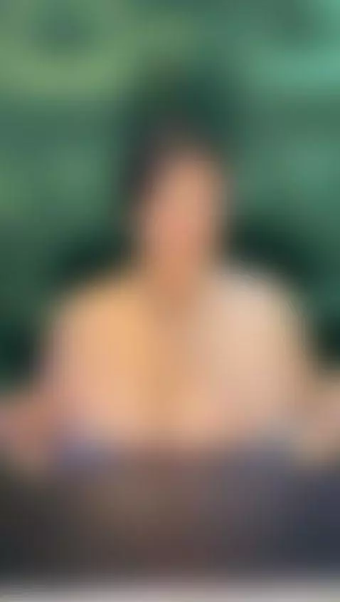 I was drinking a few beers at this bar, and I ended up showi... by molly-bigboobs