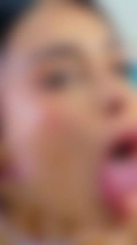 Do you like Blowjobs with a lot of saliva? come play with me by holly-brensone