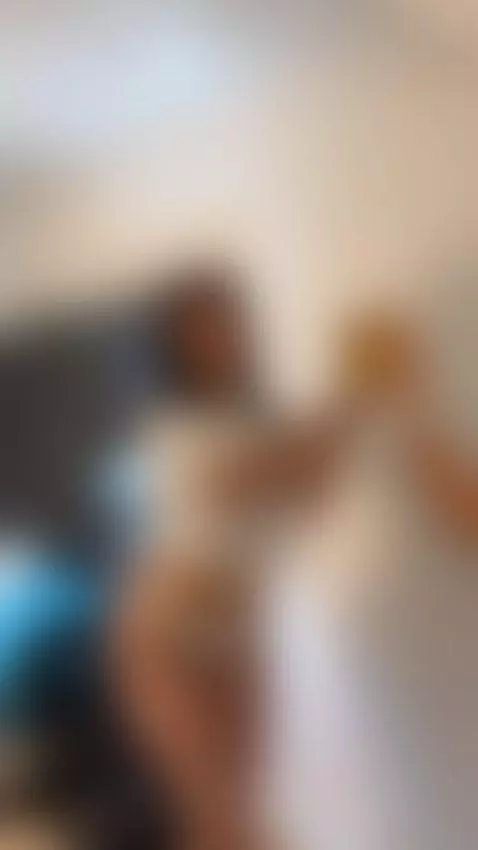 Nothing beats cleaning while listening to your favorite musi... by aisha-nowak