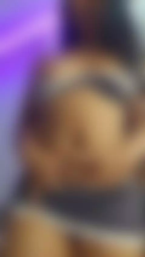 I love it when you look at me like that—you make me feel so ... by liizytailor