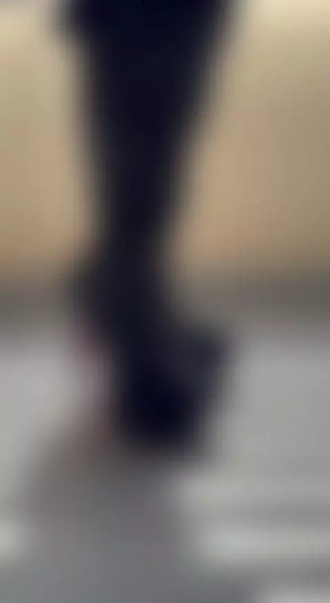 me on the outside vs me on the inside   ദ്ദി(˵ •̀ ᴗ - ˵ ) ✧ by lady-akumu