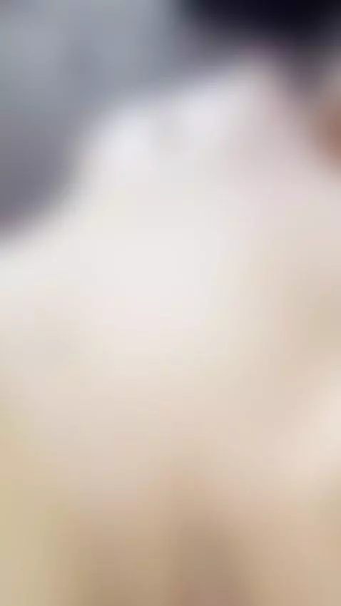 Curvy girl arches back and moans loud 🥰 by sofichan