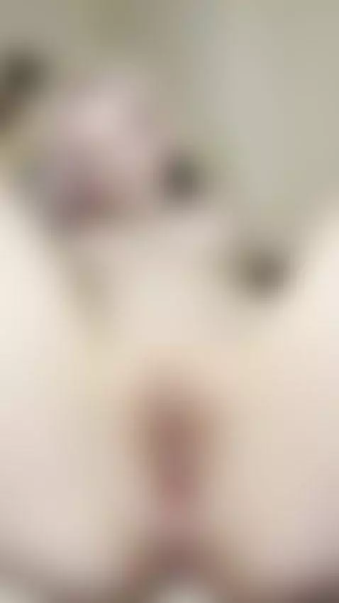 Wet pussy gapes open as she moans loud 😘 by sofichan