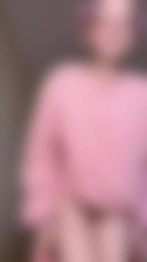 Pink-haired girl shushes with finger then pulls robe open 🖤 by sofichan
