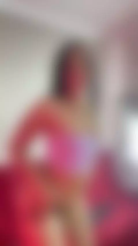 Do you like how I look, my love?🩷 by missallydoll