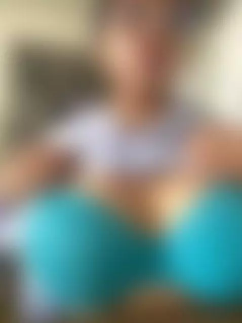 jugamos a que me mamas las tetas by soficaimanes