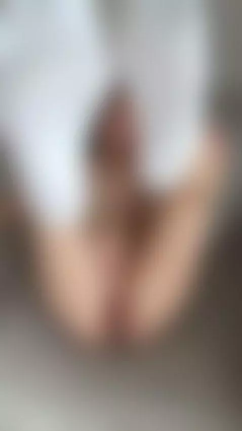 Lying back with my pussy on full show for you 🔥 full tease o... by allisonarg