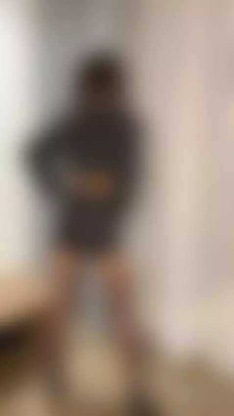 Im teasing you with my ass while I pull my thong down slow 💘 by maryinchains