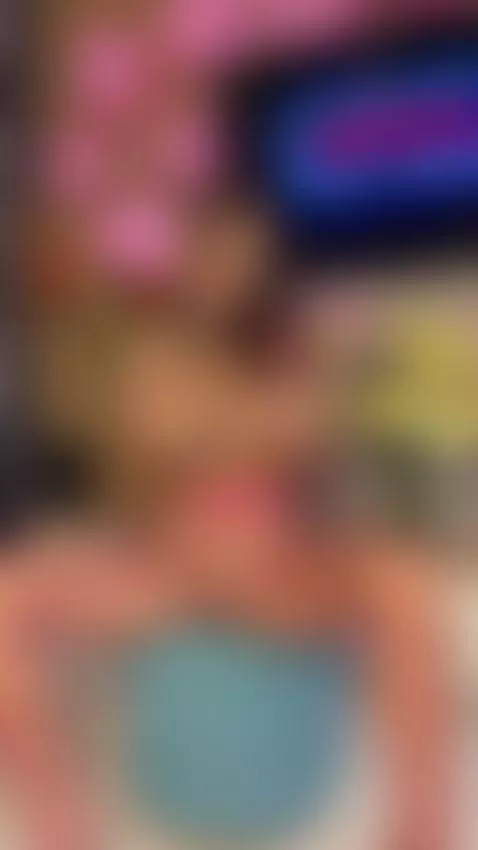 Tattooed tits bounce as she sucks the lollipop slow 😈 by maryinchains