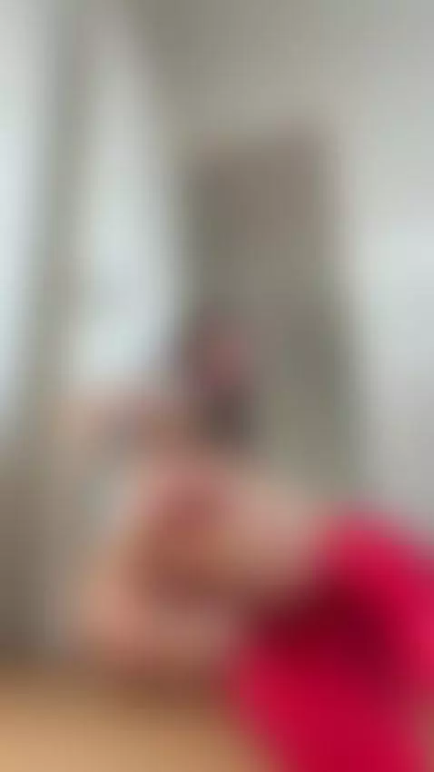 Wet pussy spread wide with fingers inside by tiffanyestelle