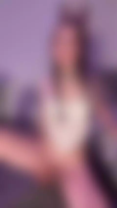 I'm taking it slow, letting the dildo stretch my tight assho... by roxyts
