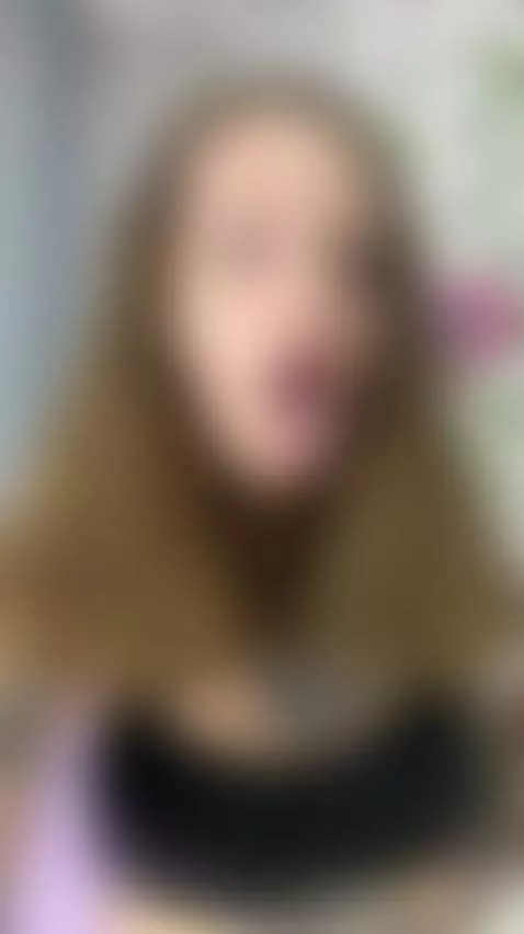 🍆Tattooed brunette with pierced lip ready for you 😈 On OF by thelolaboop