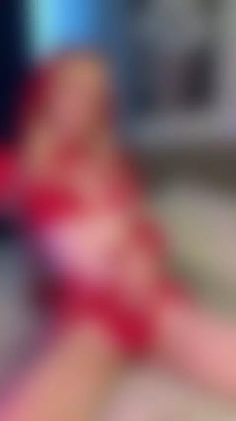 All I want right now is your attention while I tease you by mollyfem