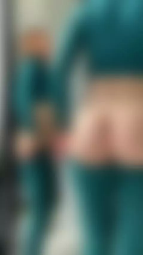 😈This short hair brunette needs to be fucked hard 💦 See OF by clairewilde
