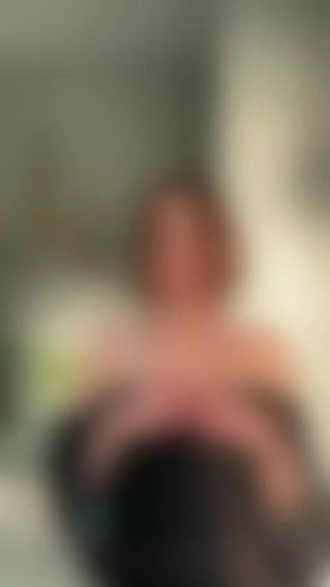 💦My short bob and athletic curves ready for you 🔥 Join OF by clairewilde
