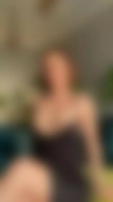 🔥Brunette touching every inch of her fit body 🍑 Only OF by clairewilde