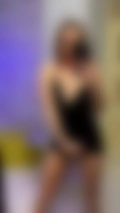 🔥Brunette fingers sliding deeper 💦 Exclusive OF by clairewilde