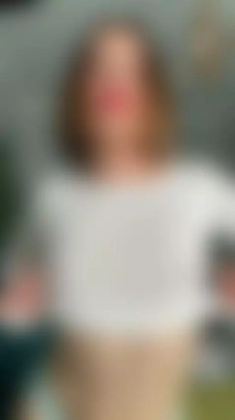 🍑Short haired brunette ass up and ready 😈 Exclusive OF by clairewilde