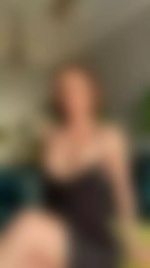 🍆Short hair brunette ready to take it all 😏 Exclusive OF by clairewilde