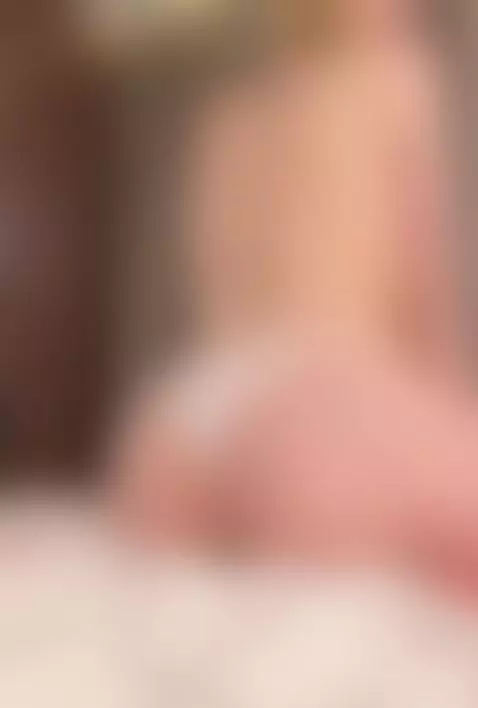 I badly want to be fucked from behind now by trixiets