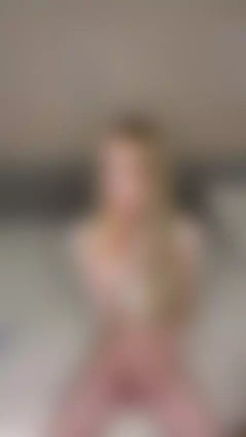 One look at my dildo while imagining how closely you'd watch by trixiets