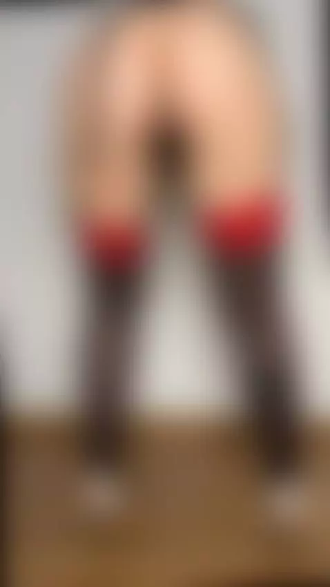 Thick ass spread wide begging to be fucked 💘 by aliceinked